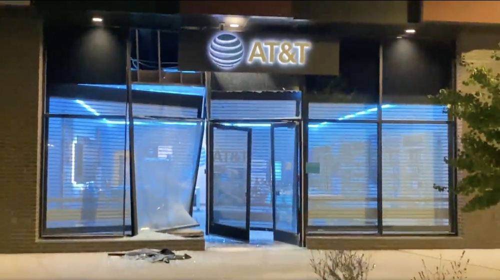 2022.10.11 AT&T Smash and Grab Attempt 01.png