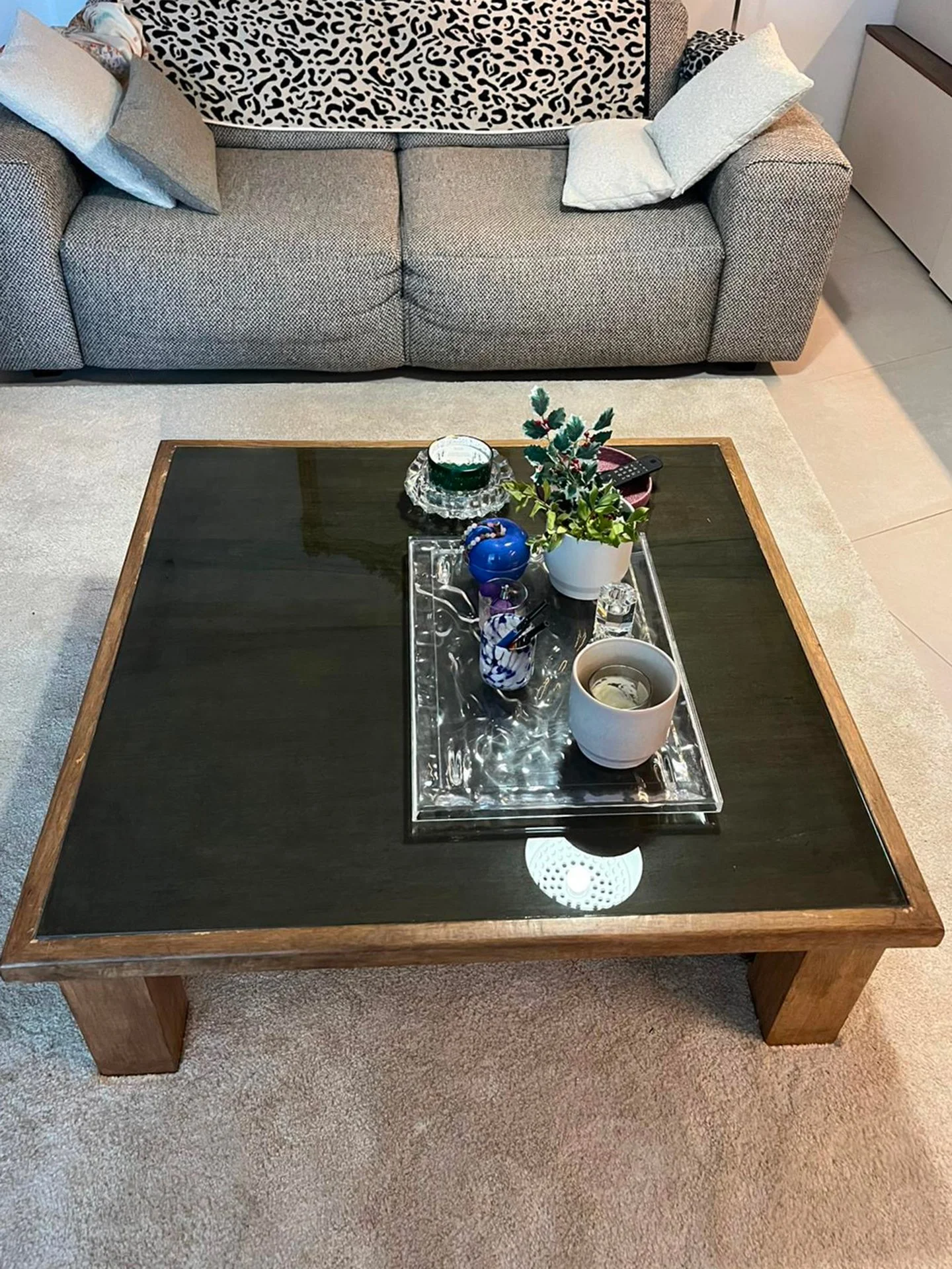 Table basse avec plateau en verre sur mesure pour salon sur marseille