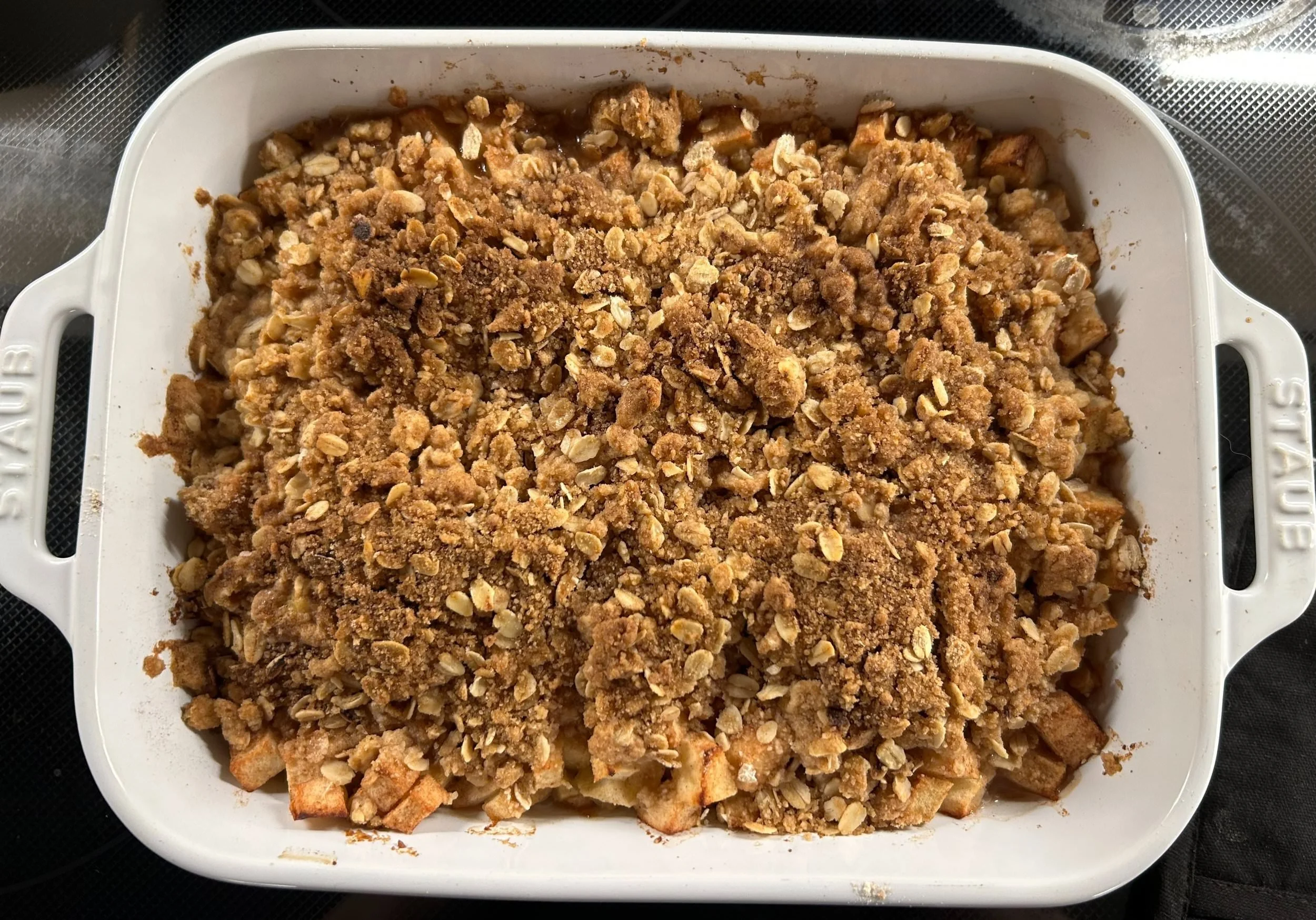 A perfectly baked apple crisp ready to serve