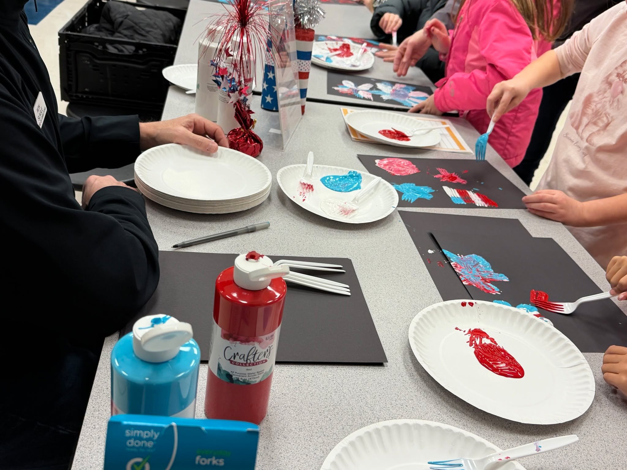 Thank you, Westfield PTO for a great STEM Night last week! The Freedom Festival team had a blast guiding students through firework paintings and celebrating creativity, curiosity, and community! 🎆🎨