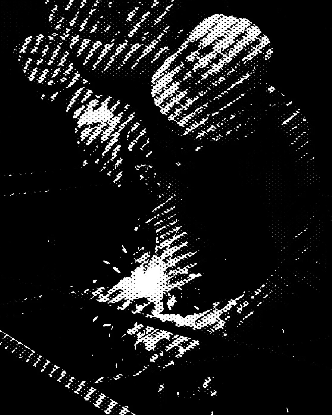 Which types of labor stories propagate faster across TikTok vs. Facebook?