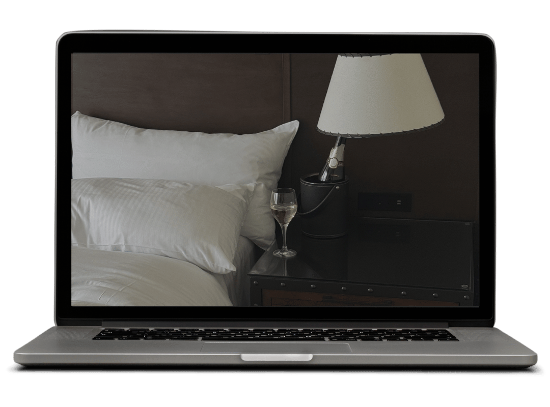 Suffolk vs. Barbosa: Which Squarespace Template for Hotels &amp; Vacation Rentals?