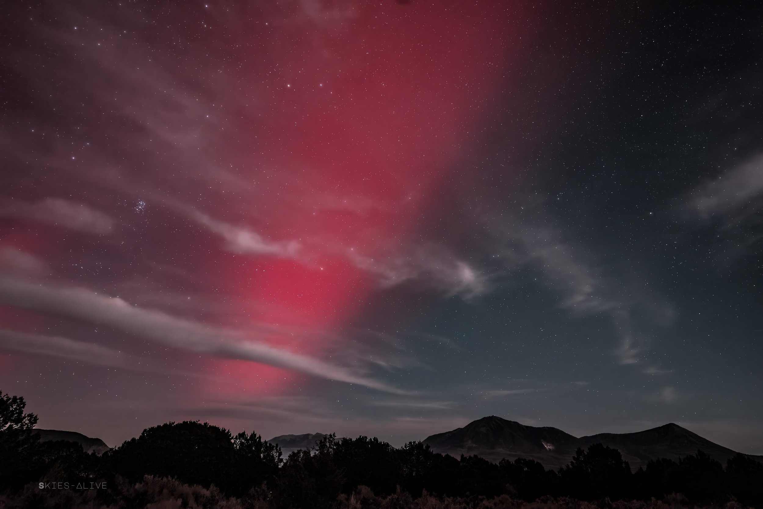 Skies-Alive 24.10.10 Aurora kp9 DSC_5426-topaz-2i.jpg