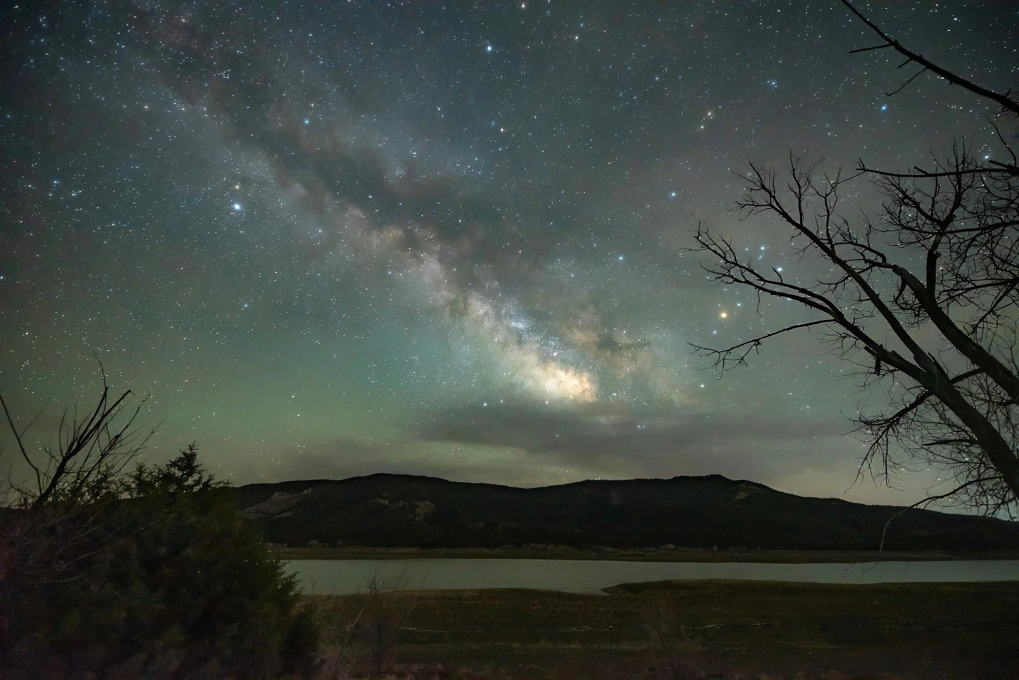 26.4.20 Navajo Lake ABC_2309-topaz.jpg