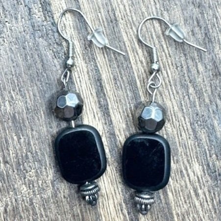 Black%2BBeaded%2BDangle%2BEarrings%2Bwith%2Bsilver%2Bfaceted%2Baccent%2Bbead%2B2.jpg