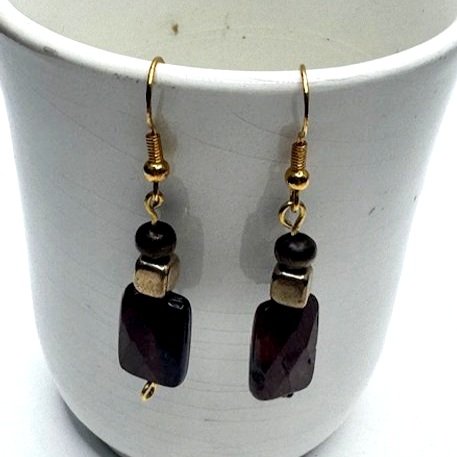 Sophisticated+dark+brown+rectangular+earrings+3.jpg