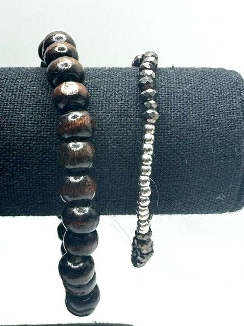 Black%2BGlass%2Bbracelet%2Bwith%2Bbrown%2Band%2Bblack%2Bseed%2Bbead%2Baccent%2Bbracelet%2B3.jpg