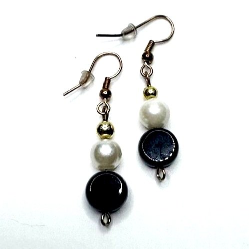 Dual-Toned%2Bblack%2Band%2Bwhite%2BBeaded%2BEarrings%2B5.jpg