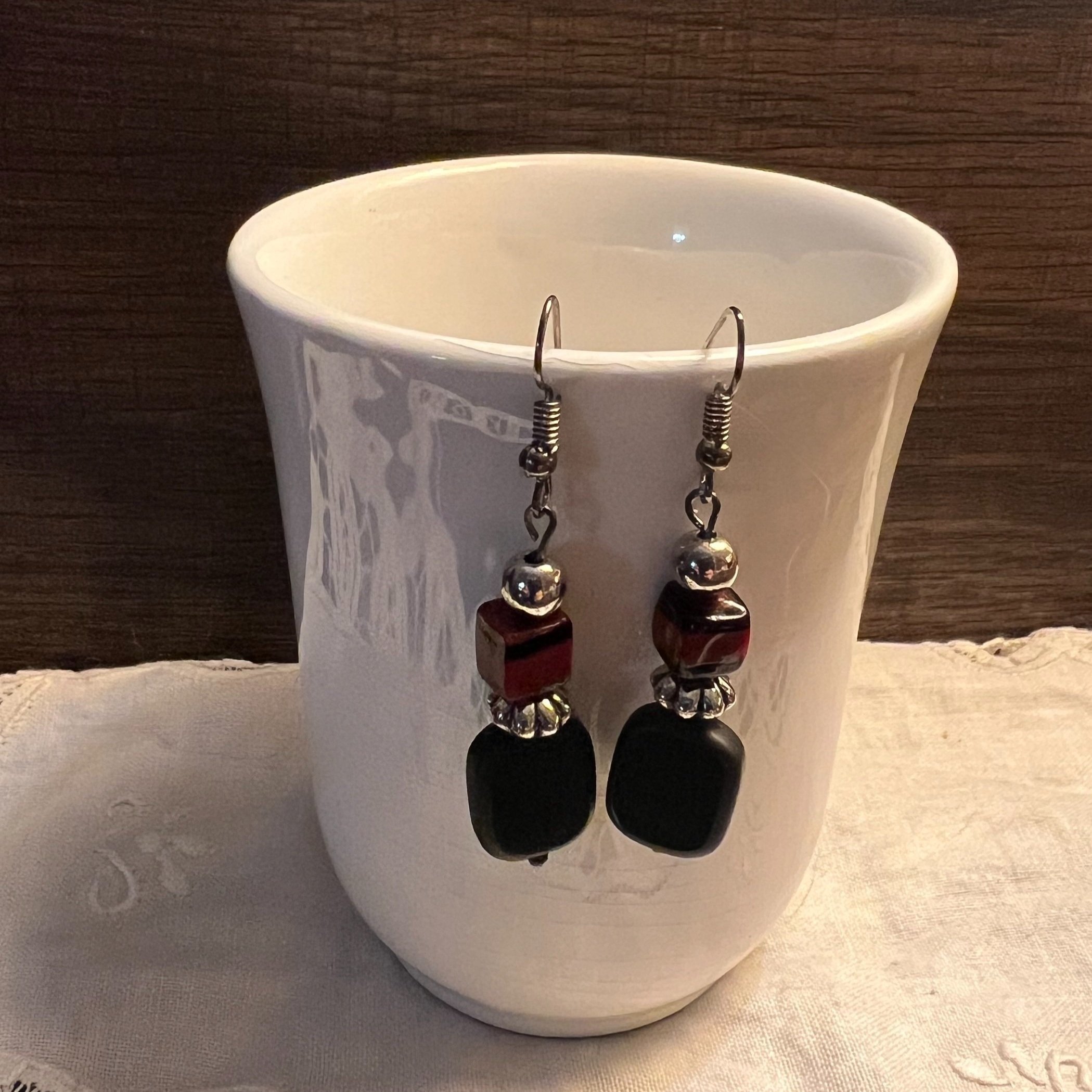 Earring%252Bwith%252Brust%252Band%252Bblack%252Blayered%252Bbead%252B3.jpg