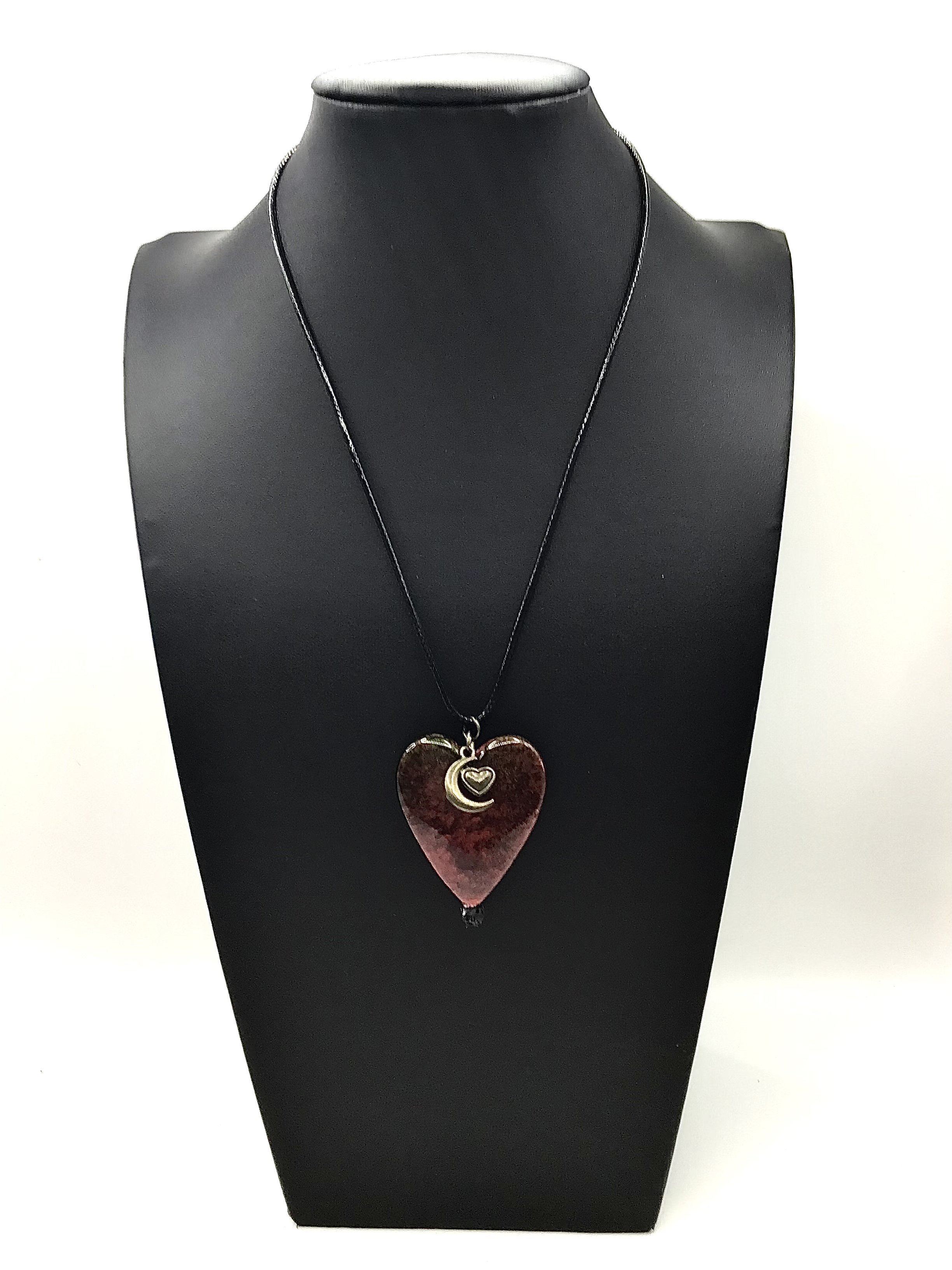 heart necklace.jpeg