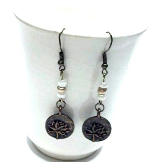 bronze%252Bflower%252Bwith%252Bneutral%252Bseed%252Bbeads%252BC.jpg