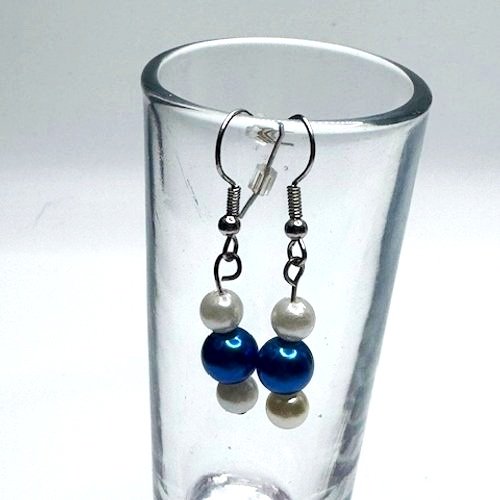 Elegant+Pearl+Earrings+with+a+Touch+of+Blue+5.jpg