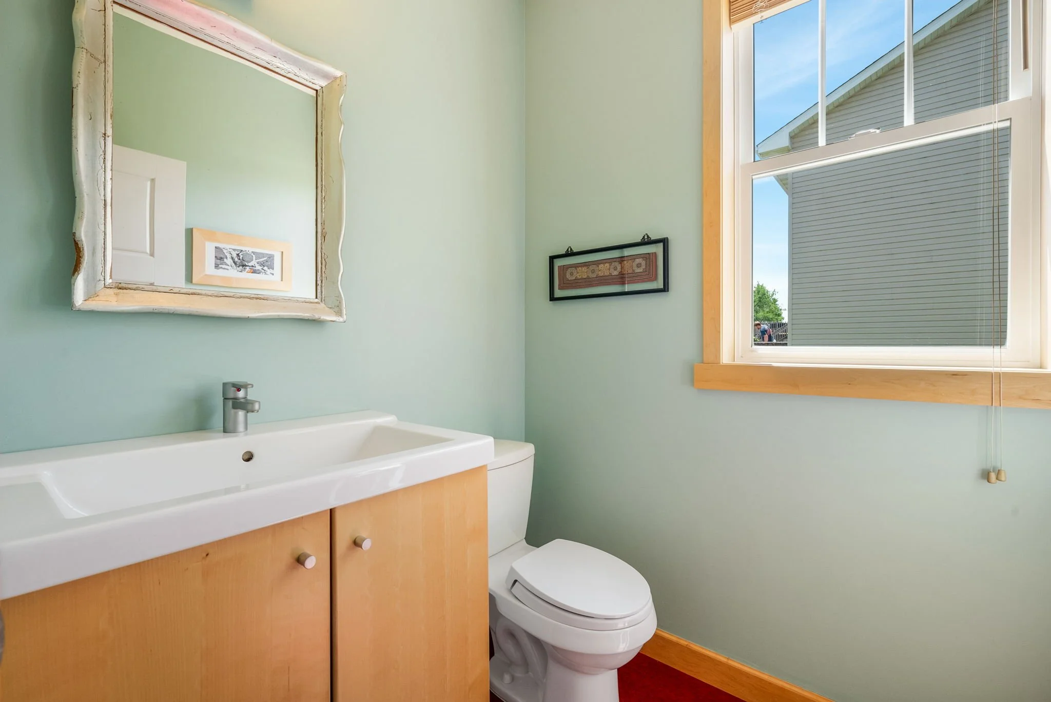 31-web-or-mls-917 Hope Ave-0031.jpg