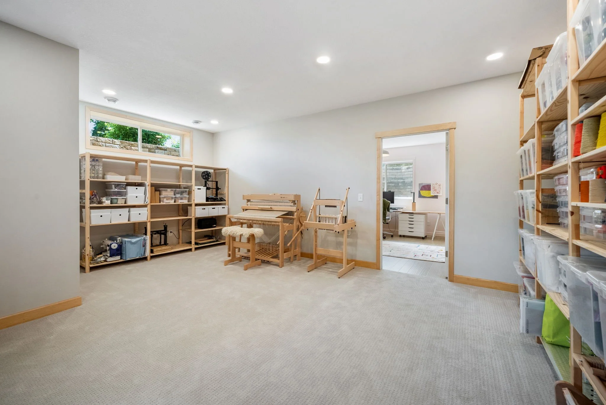 37-web-or-mls-917 Hope Ave-0037.jpg