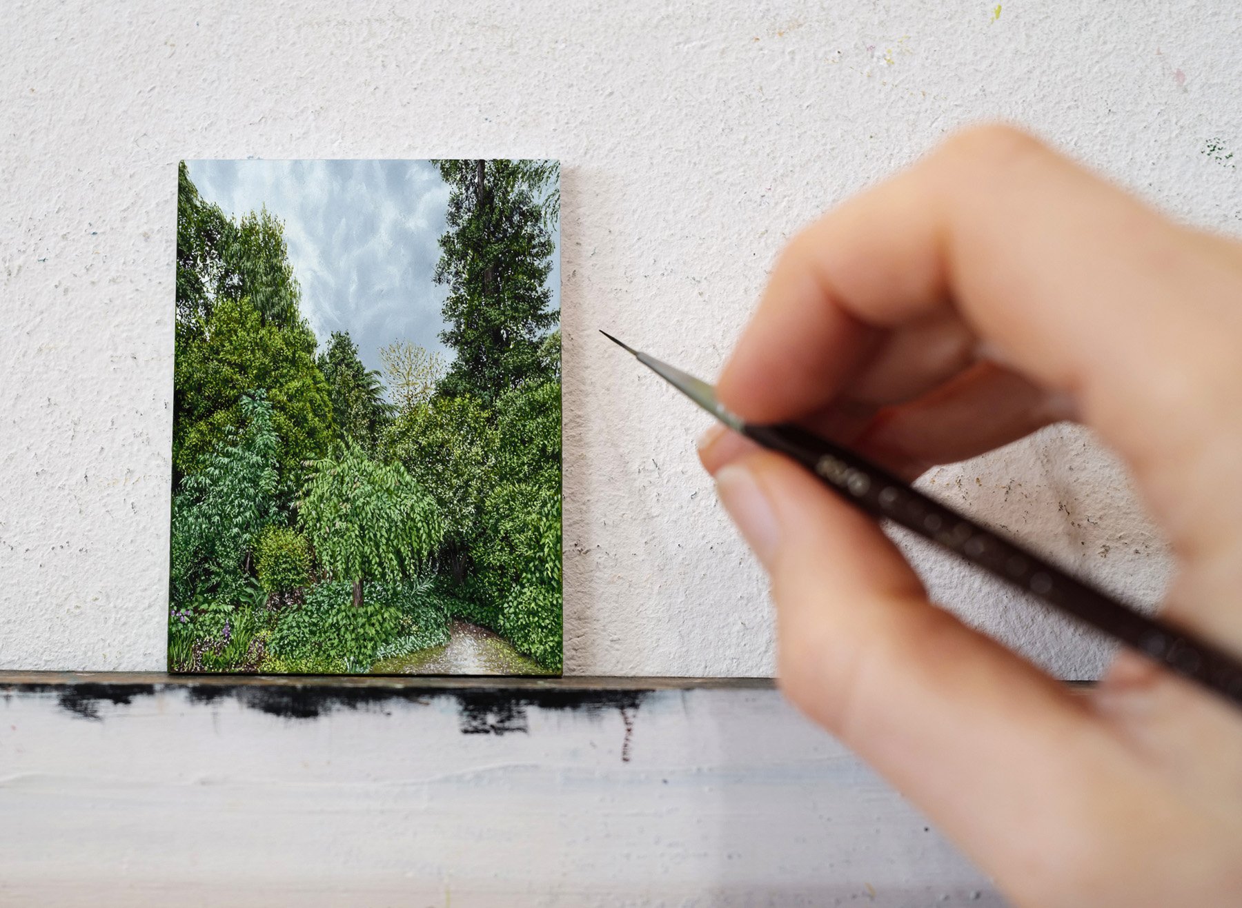 Echo (2024) oil on wood panel, 8 x 6cm