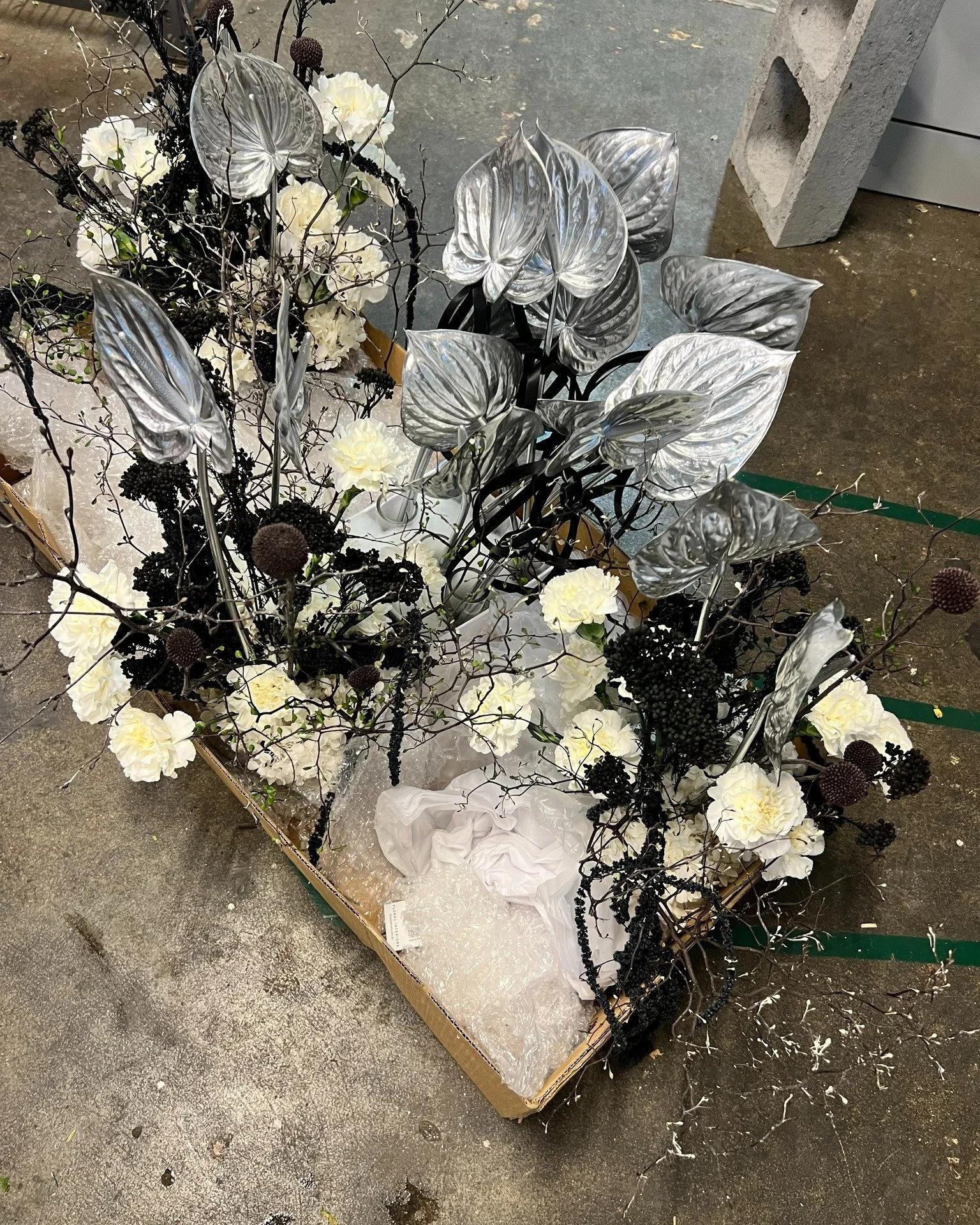 When the brief is chrome and black, with a floral twist!

#BrisbaneWeddingFlorist #BrisbaneWeddings #LuxuryWeddingFlorist #WeddingFloralDesign #QueenslandWeddings