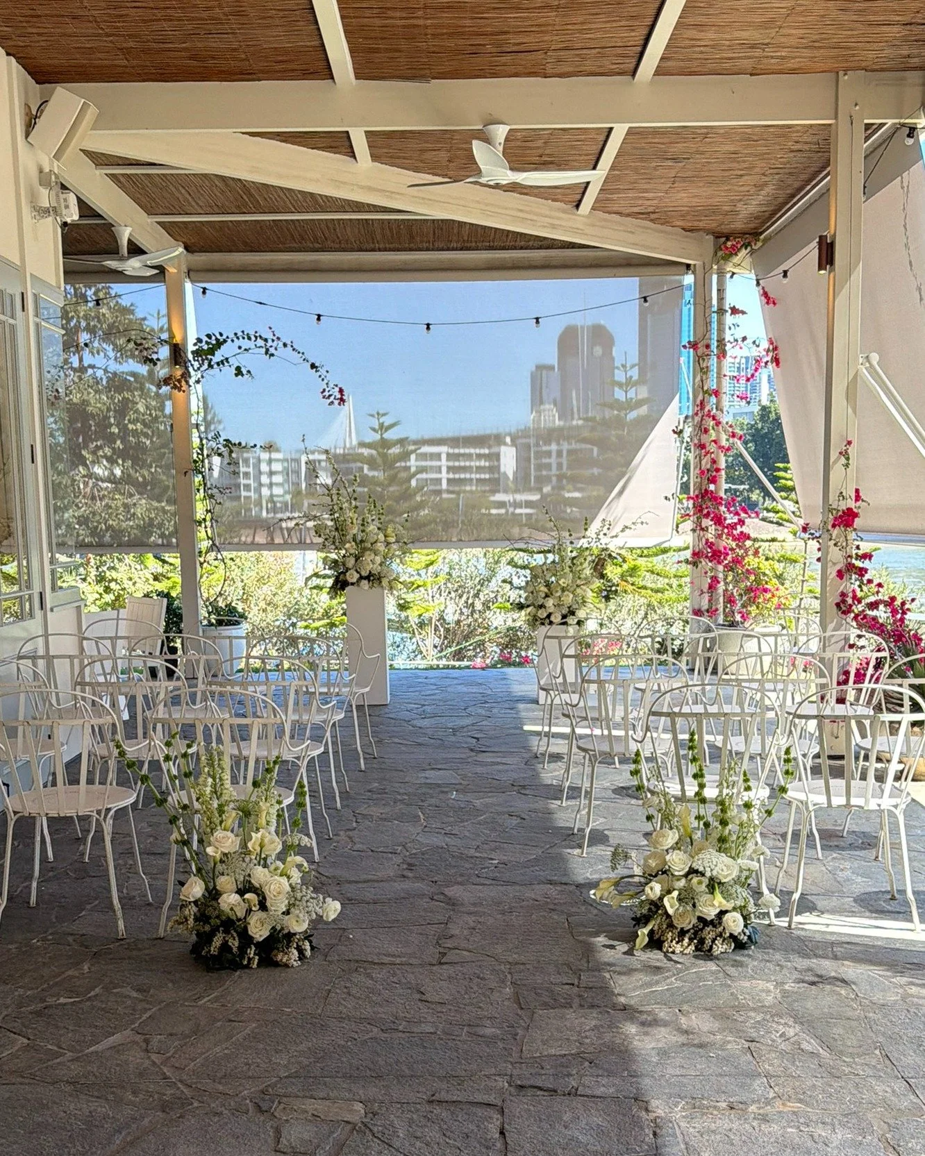 A classic white and green palette for Hayley &amp; Marshall.

#BrisbaneWeddingFlorist #BrisbaneWeddings #LuxuryWeddingFlorist #WeddingFloralDesign #QueenslandWeddings