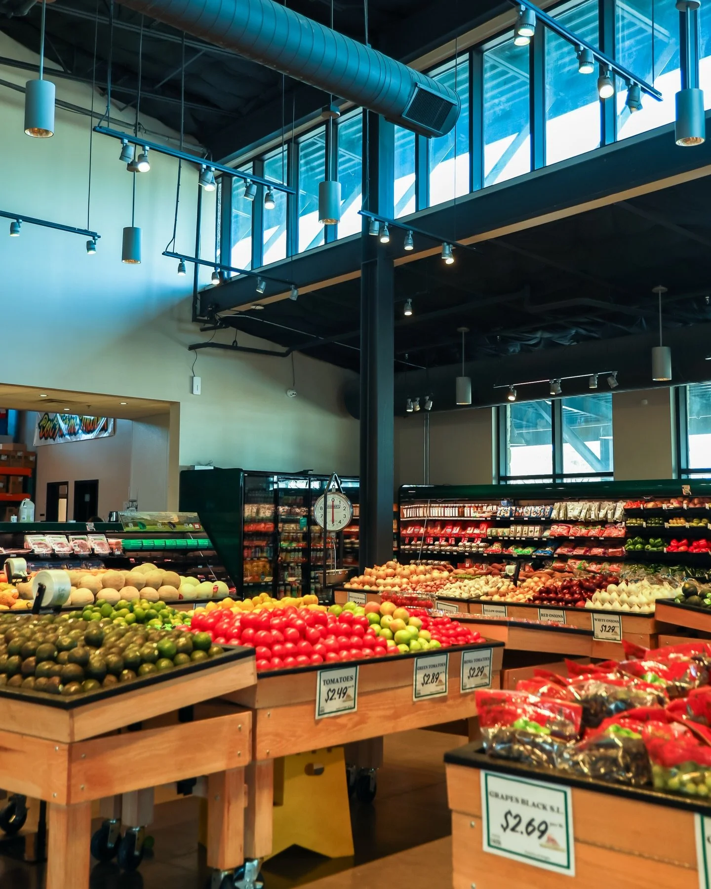 Weekends hit different at your favorite market 🛒💚

Fresh produce, good finds, local favorites, and a cart full of everything you didn&rsquo;t know you needed. Stop by, take your time, and make your weekend shop a good one.

📍See you at Cox Farms M