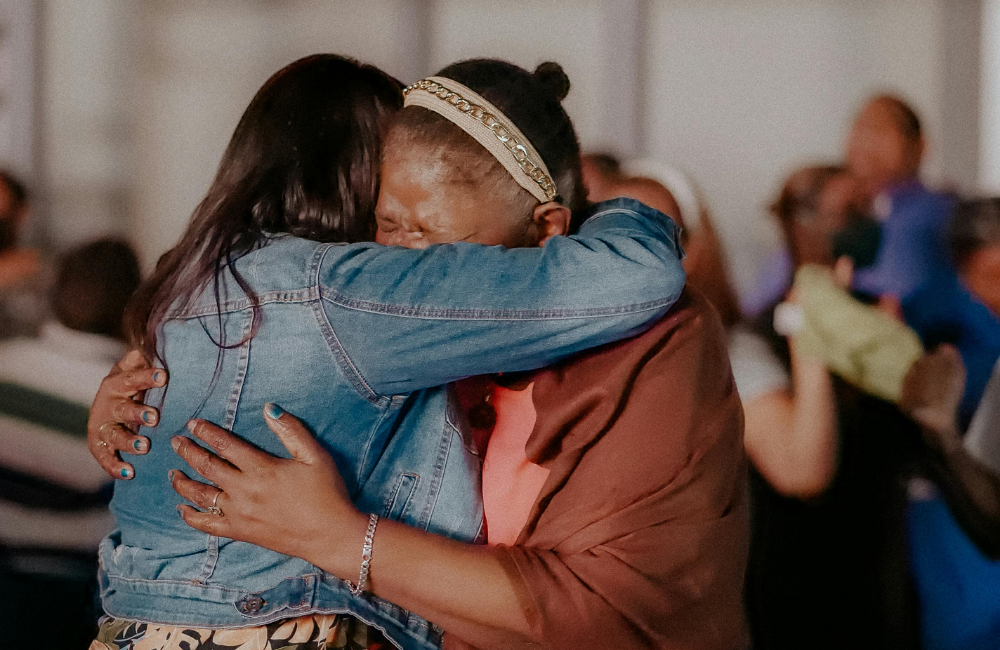 how to talk about politics with your family at the holidays, what to do when your family has different political views and you have to see them at the holidays