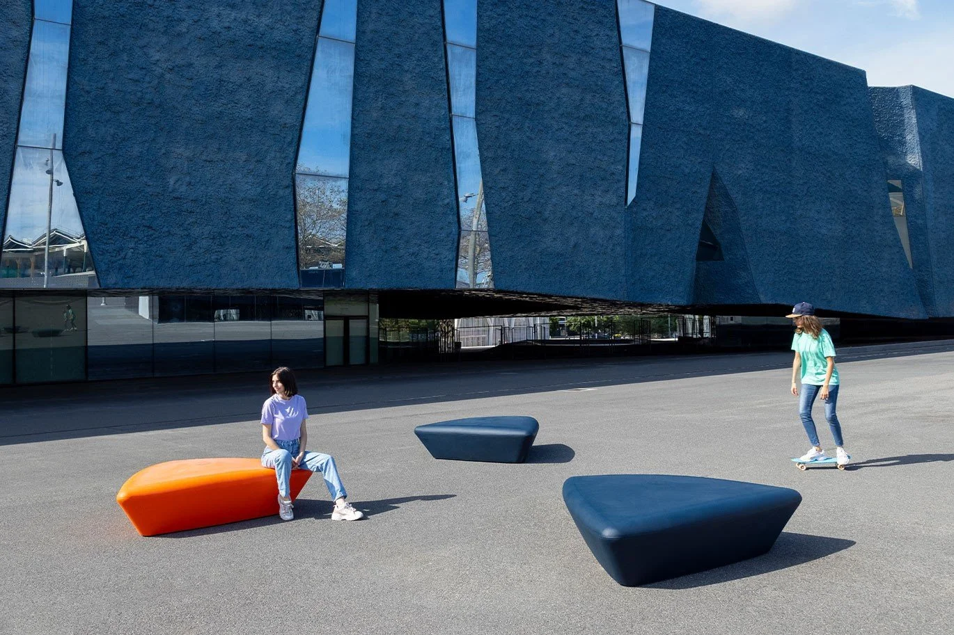 pavement-innovations-extasi-air-streetscape-furniture-australia-1.jpeg
