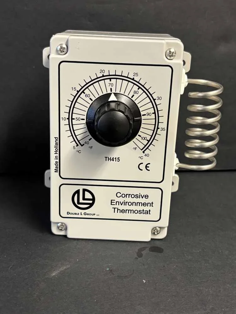 400091+-+TH415+Waterproof+Thermostat.webp