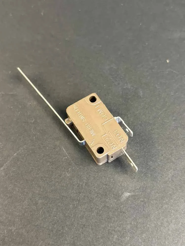 LB White Sail Switch Old Style