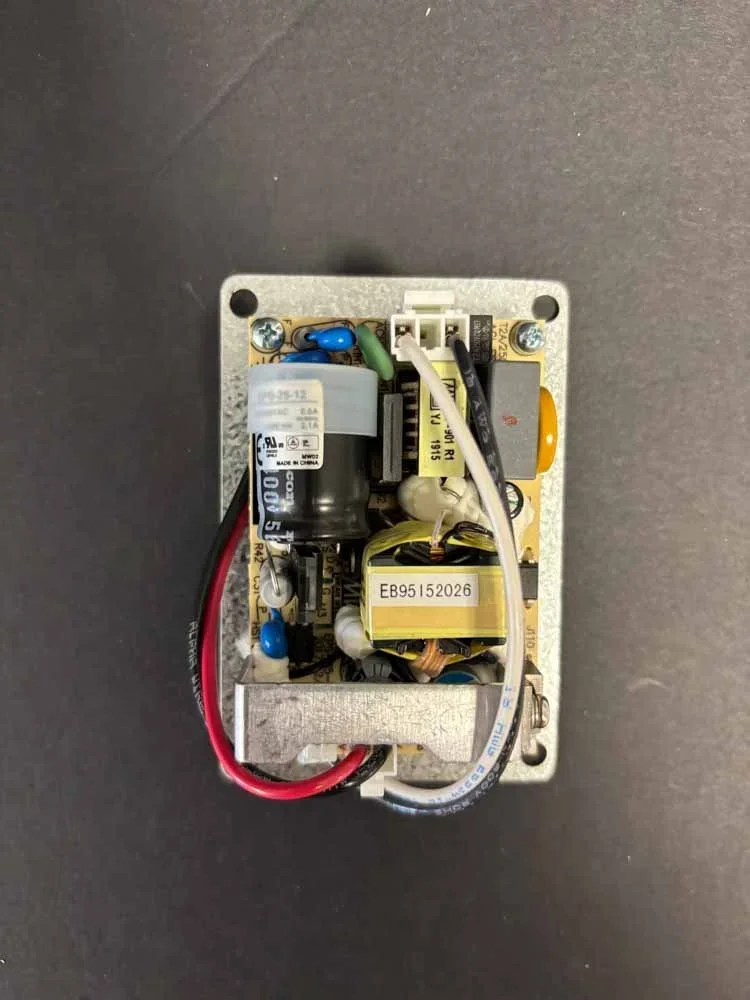400082+-+VC+Universal+25w+Power+Supply.webp