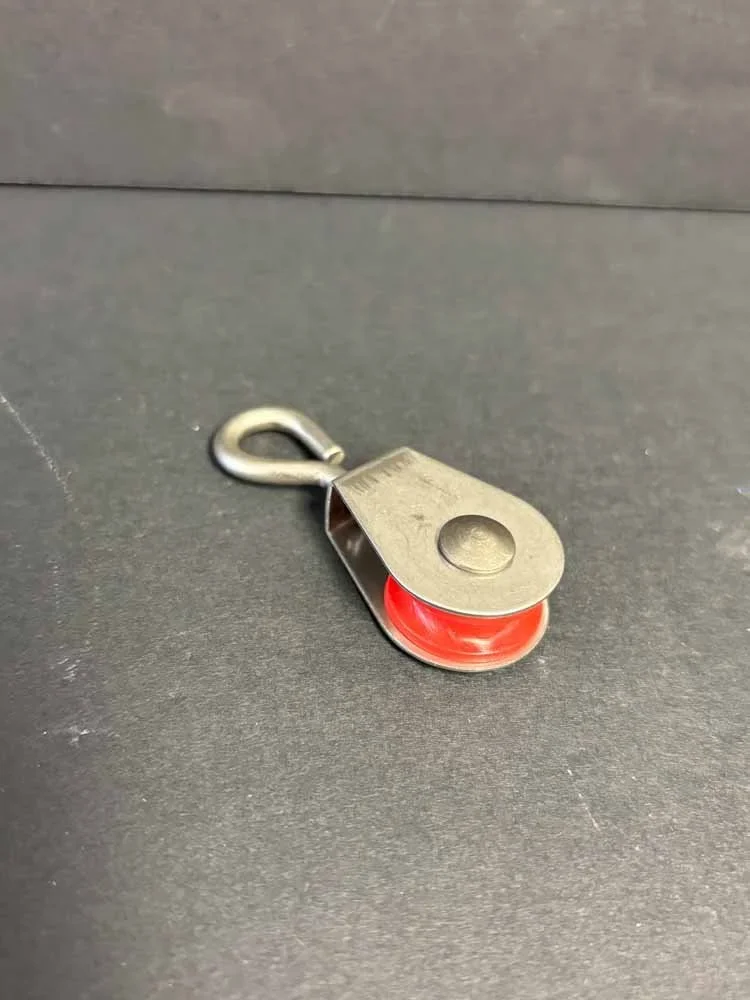 401015+-+7_8_+Swivel+Pulley+-+SS_Nylon.webp