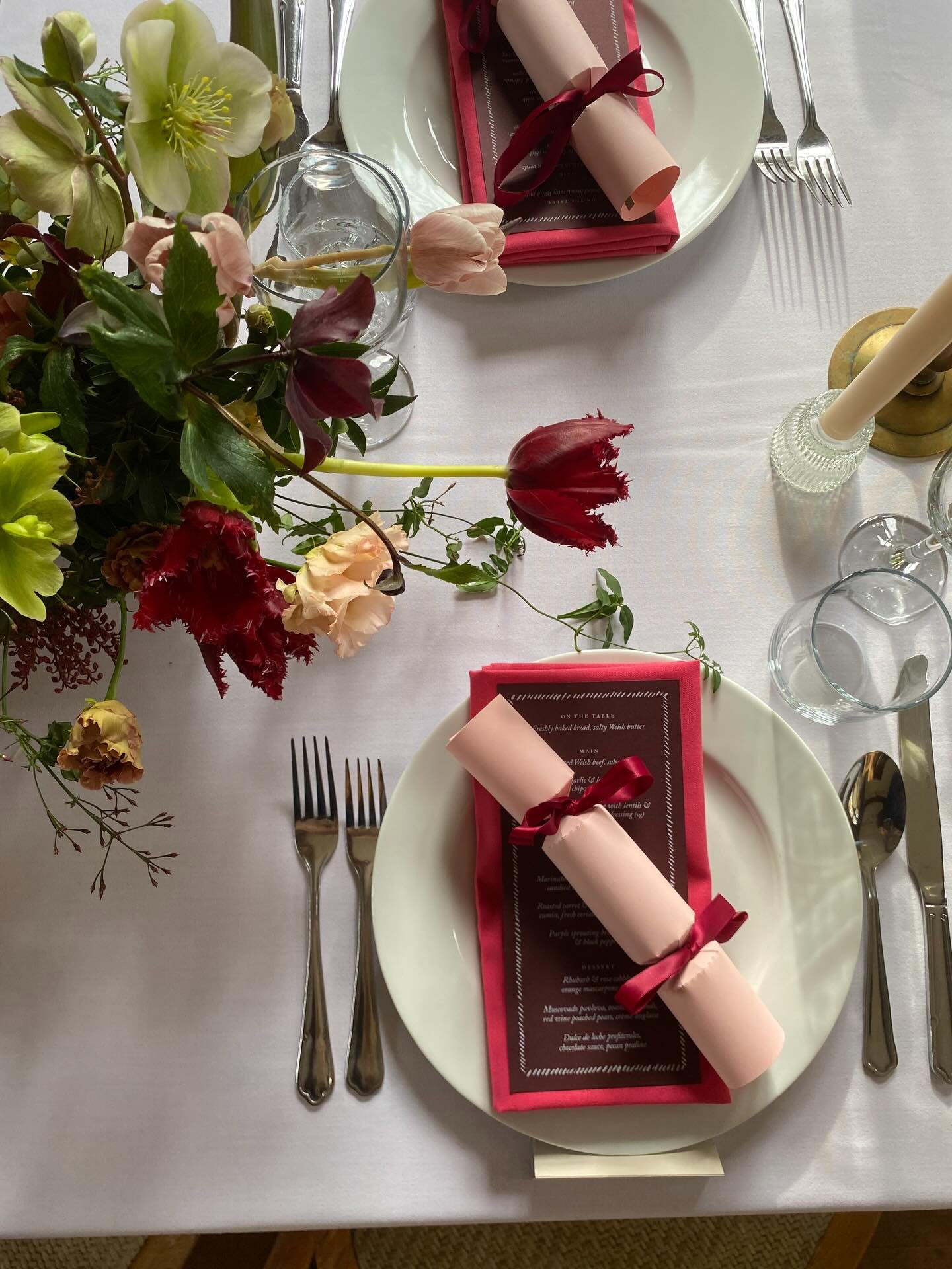 More weddings on Valentines Day please 💕

@lottiecon1993 
@leftbyscribs 
@treberfyddhouse