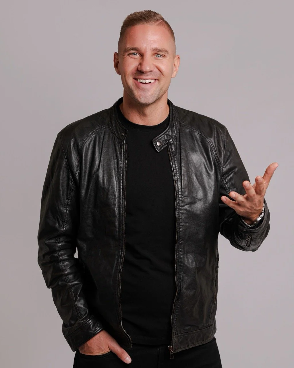 Mika 2025 Large.jpeg