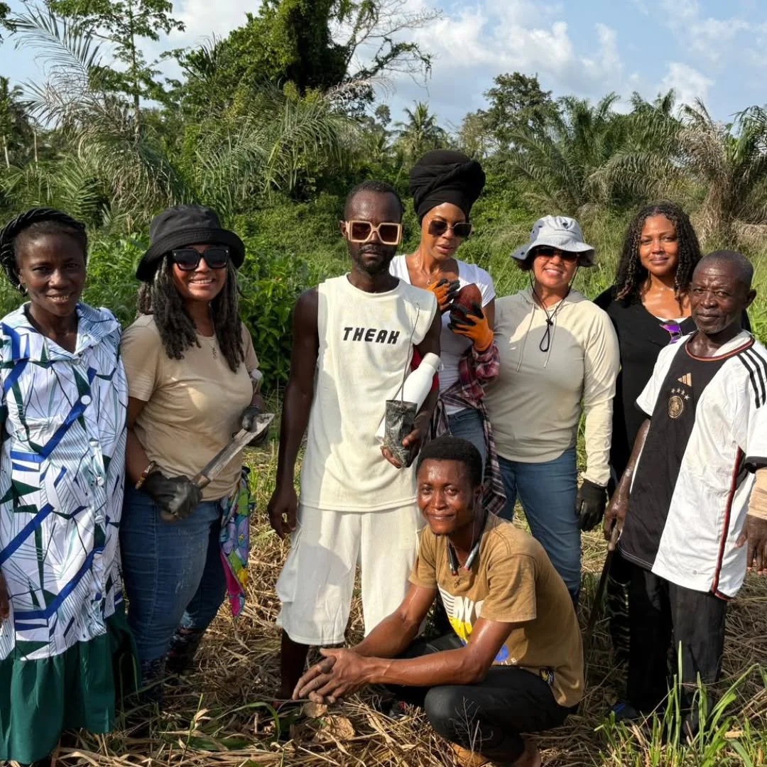 OUR FAMILY PLANTED SEEDS.
GHANA IN DECEMBER OFFERS SO MUCH
#december #ghana #farmlife