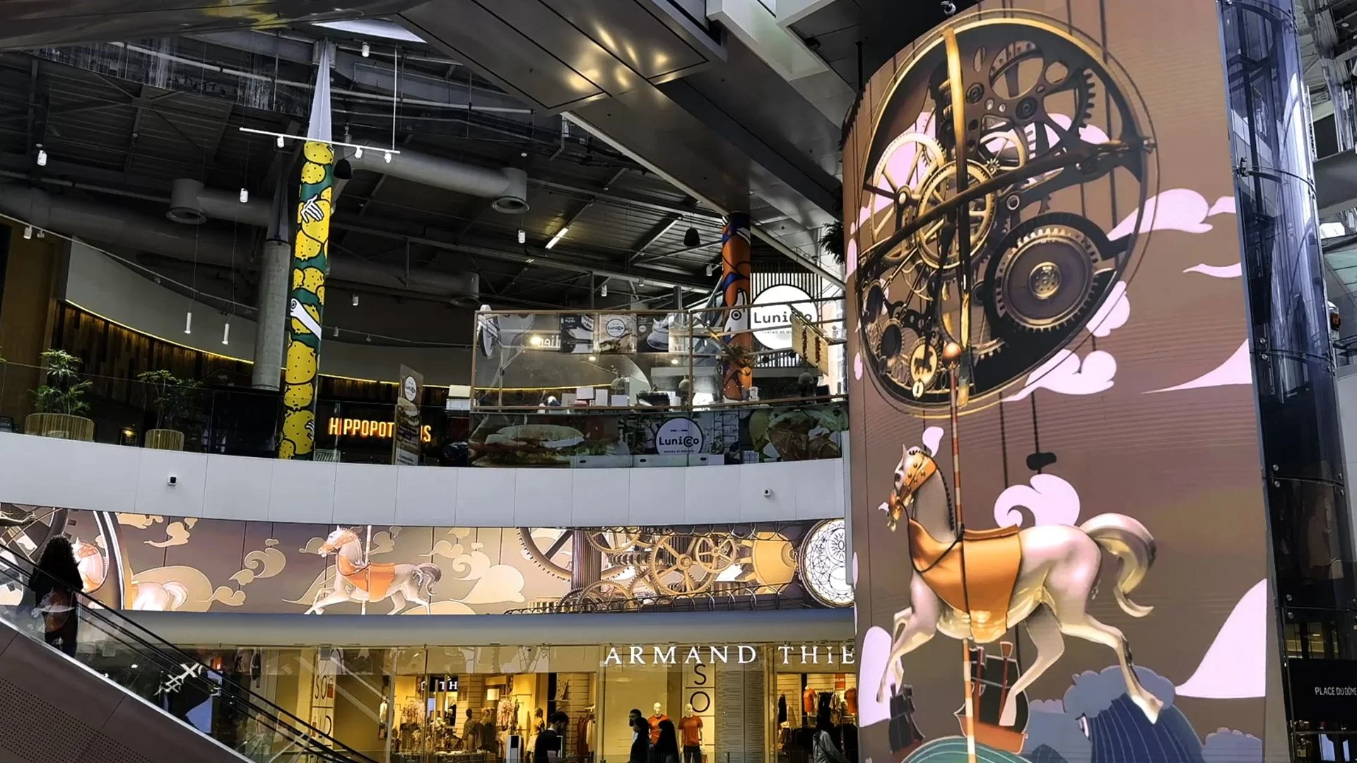 Brand experience digitale, univers de marque en centre commercial