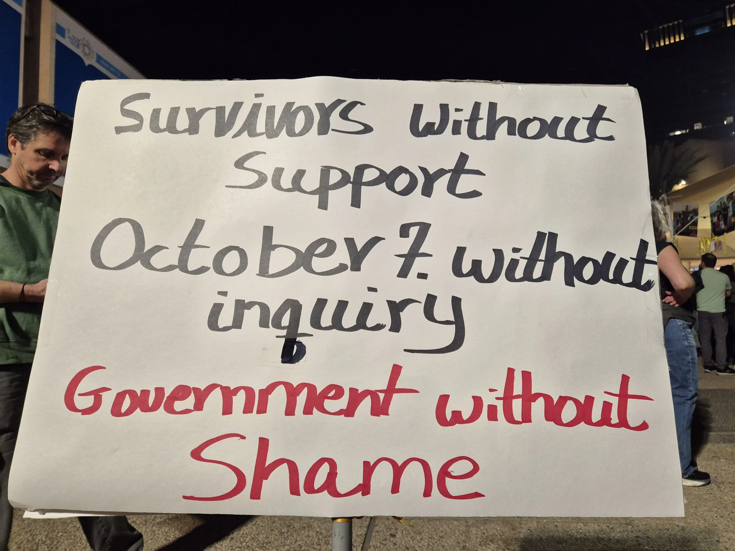 DemoSigns_Hostages_29112025 (2).jpg