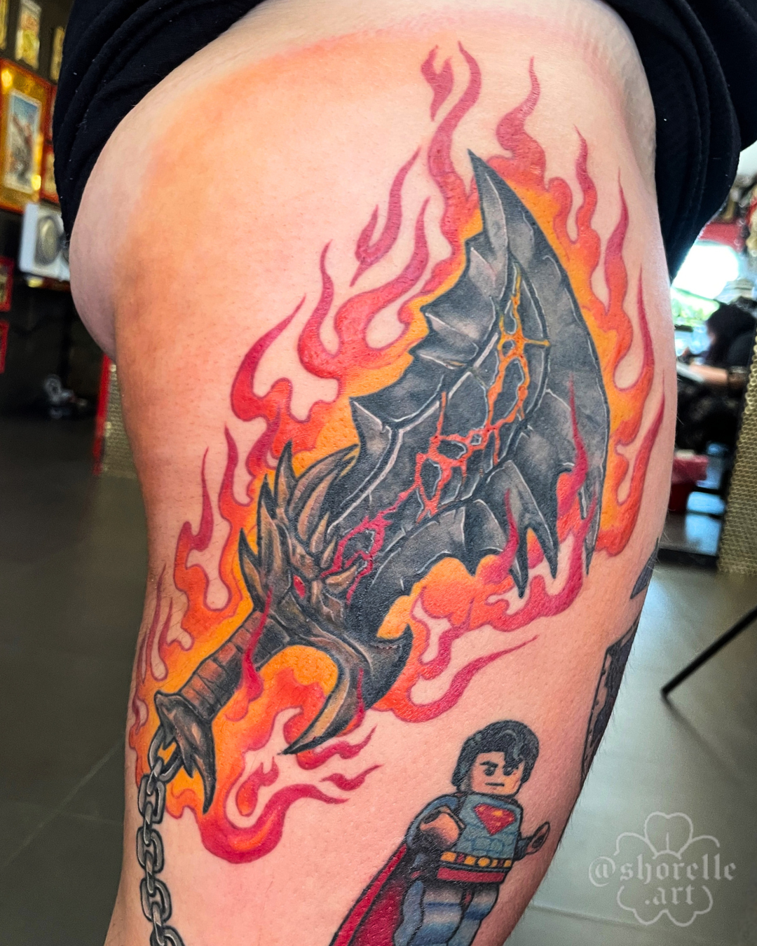 god-of-war-blades-of-chaos-tattoo.png