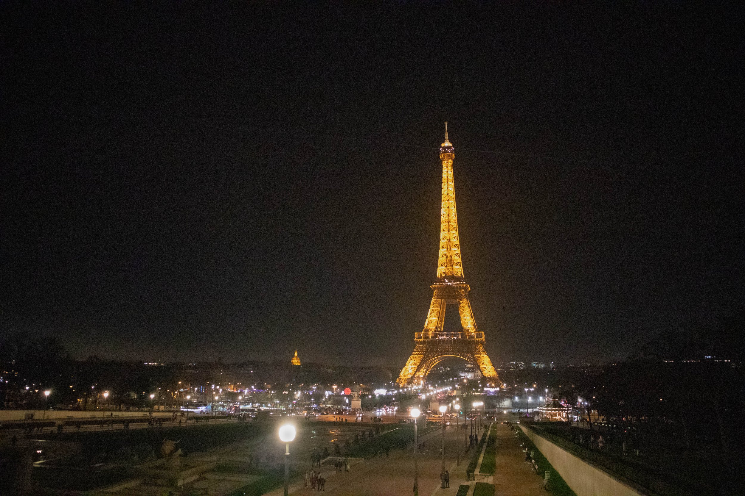 tour eiffel de nuit.jpg