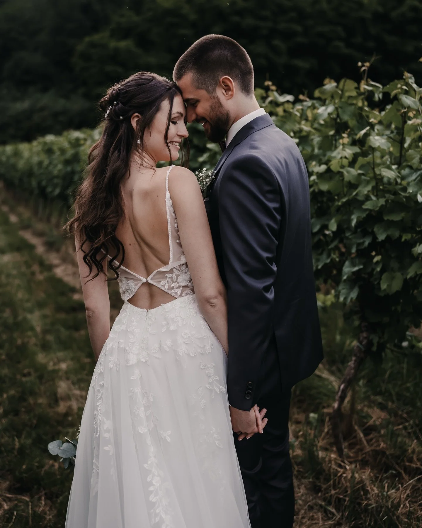 Capturing a love story as beautiful as this one was pure magic. Henriette &amp; Julius, your day was filled with so much joy and warmth 🫶🏻 an honor to witness the start of your forever 🤍 

#weddingphotography #pfalzhochzeit #weddingshooting #rhein