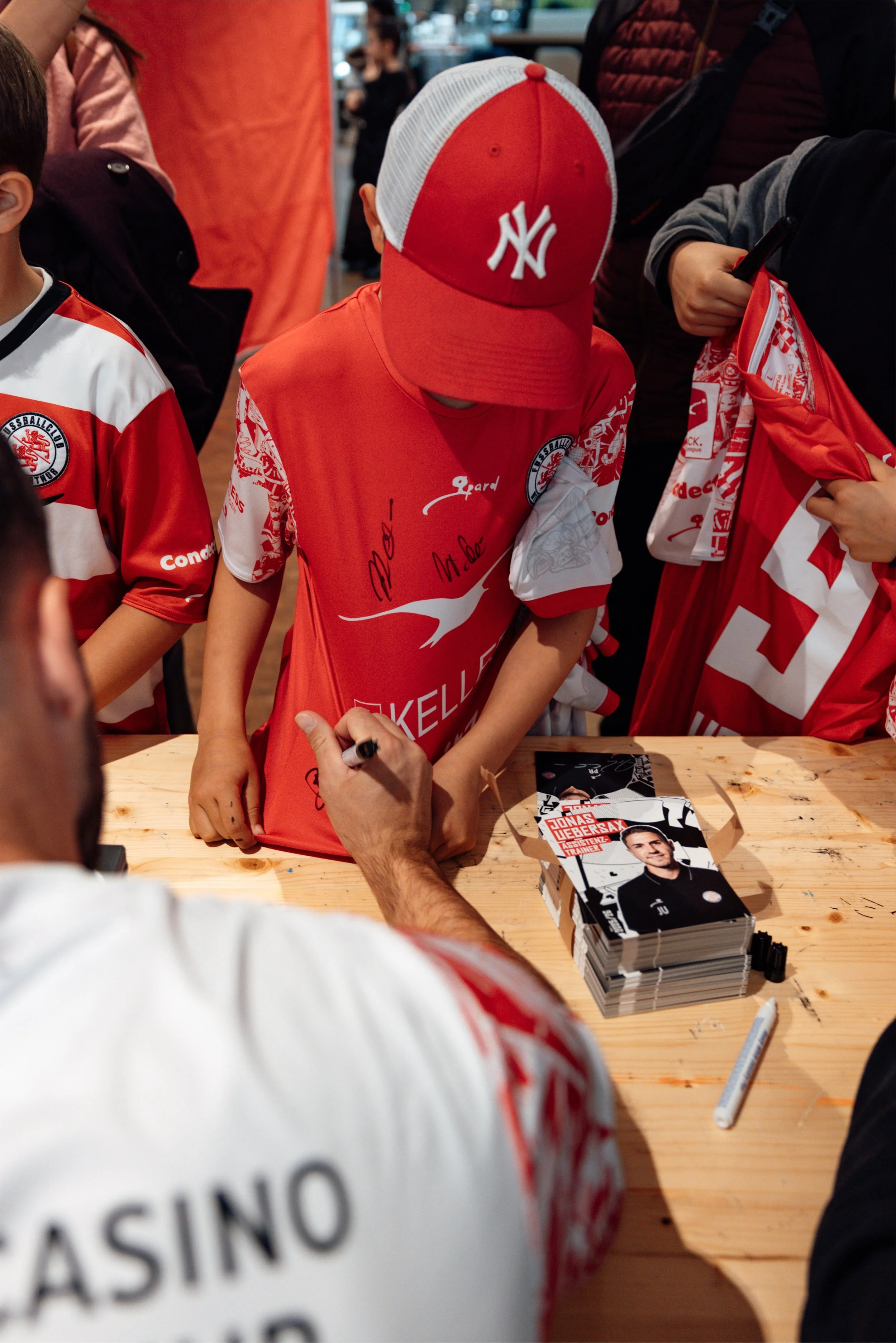     fc-winterthur-autogrammstunde-rosenberg-fotografie-passion-by-jess.JPEG