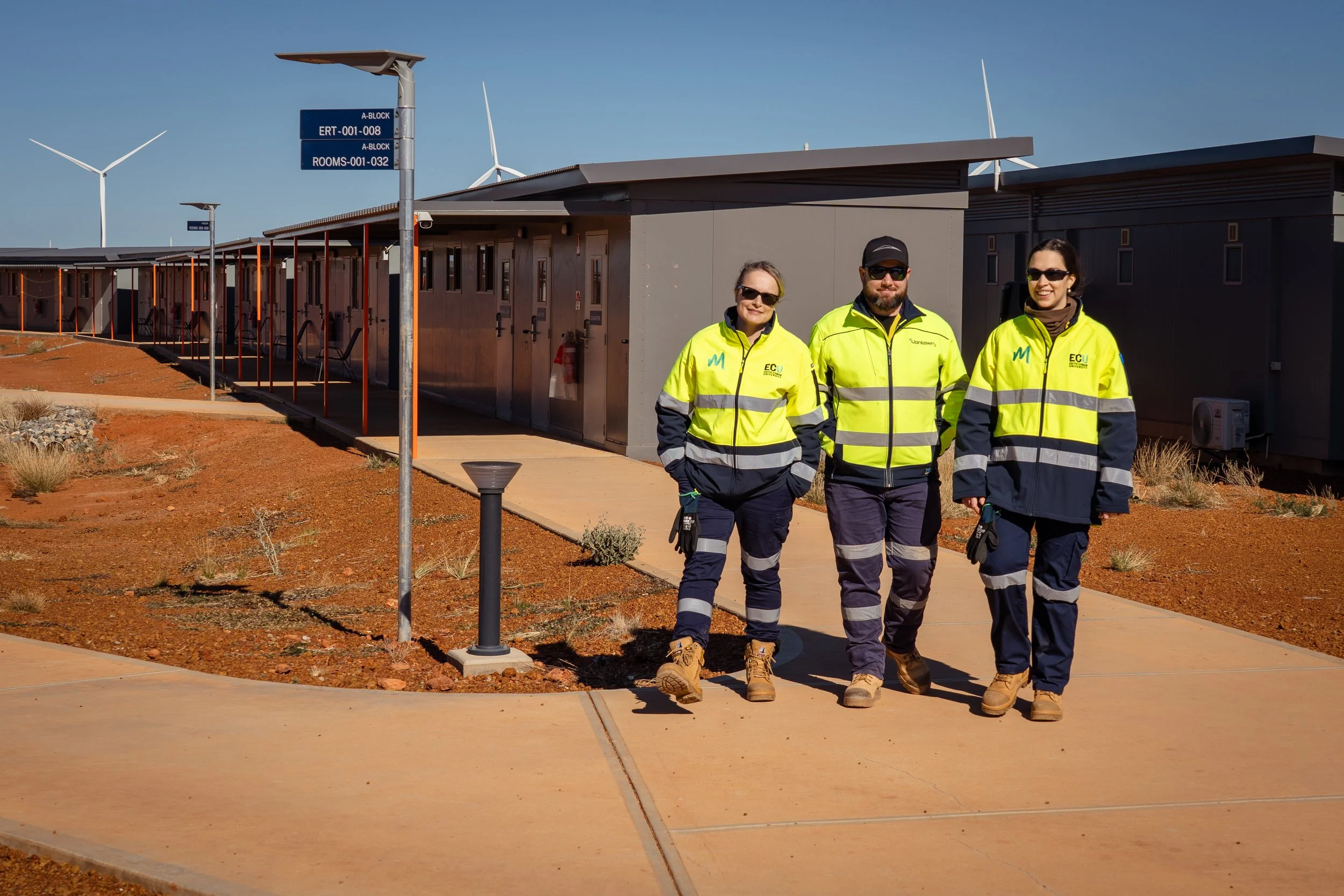 Liontown employee engaging with ECU researchers
