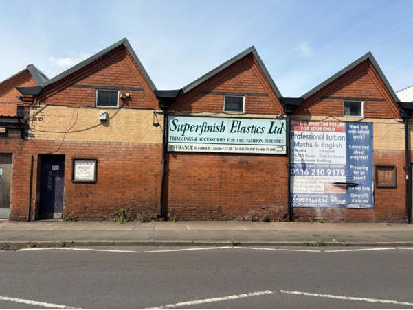  Despite the industry's collapse, the workforce in Leicester still bears the traces of its embeddedness in local neighbourhoods. Many workers live just streets away from the factories, and childcare, housing, and community life have long revolved aro