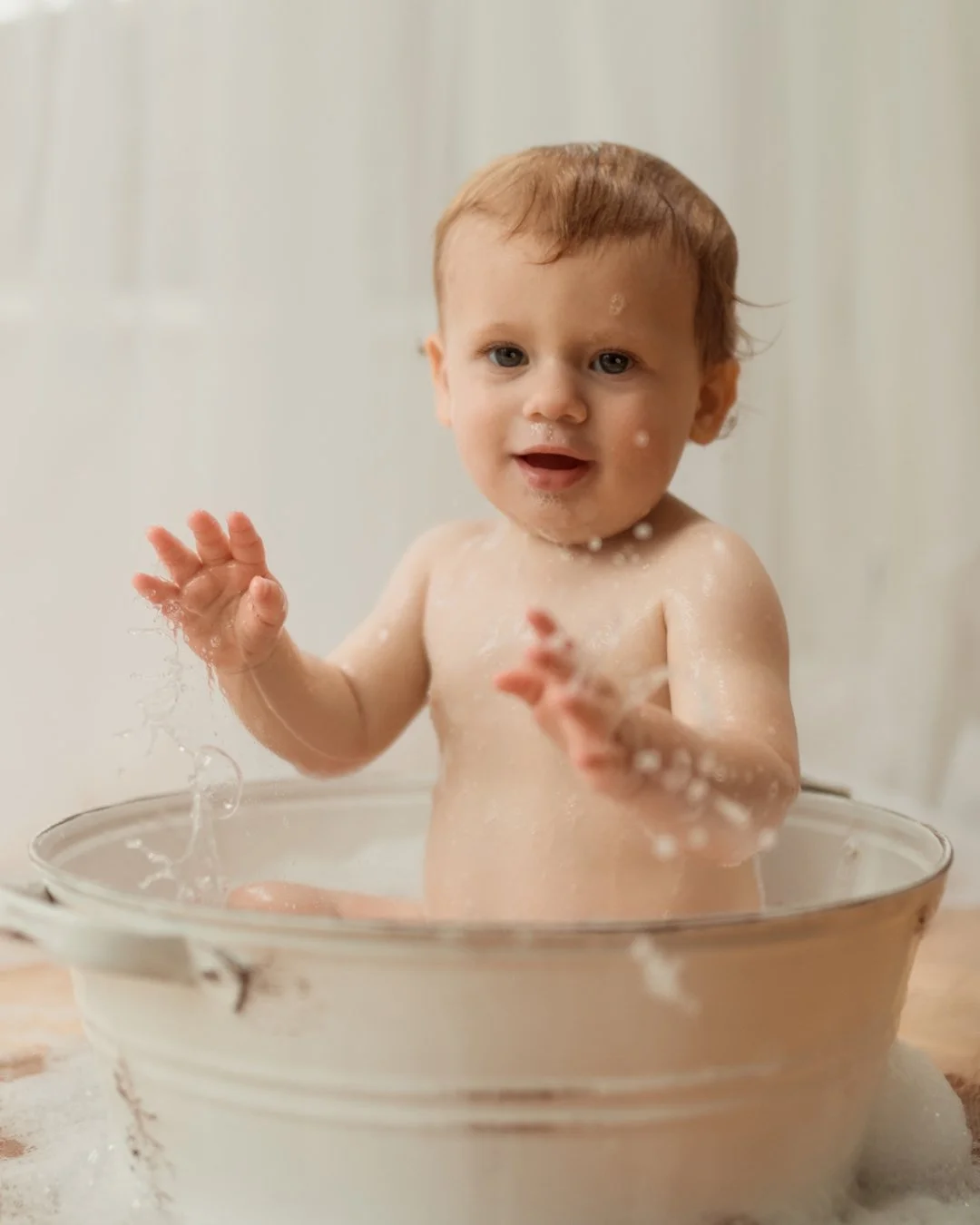 My 1 Year sessions often end with a little splash &mdash; a warm bath, a few bubbles, and plenty of smiles. 
 

  #AylesburyPhotographer
#BuckinghamshirePhotographer
#OxfordshirePhotographer
#HertfordshirePhotographer
#ChilternsPhotographer
#Berkhams