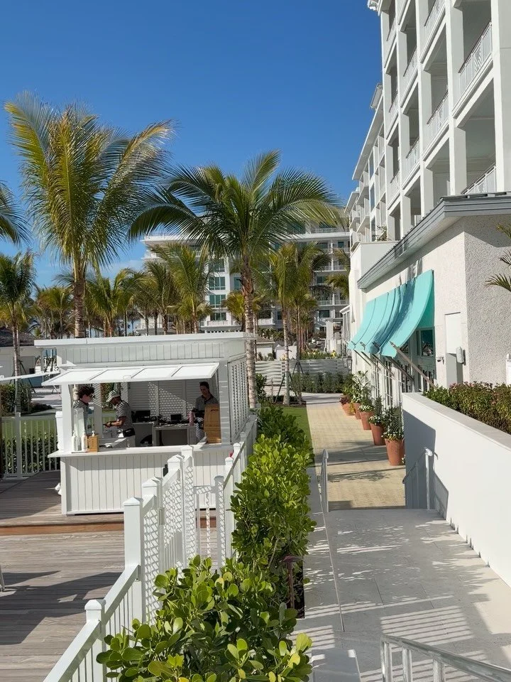 The stunning @fsnaplesbeachclub just opened. A brand-new luxury beachfront resort with + 200 guest rooms and suites. It represents the first Four Seasons property on Florida&rsquo;s Gulf Coast, built on the historic site of the former Naples Beach Ho