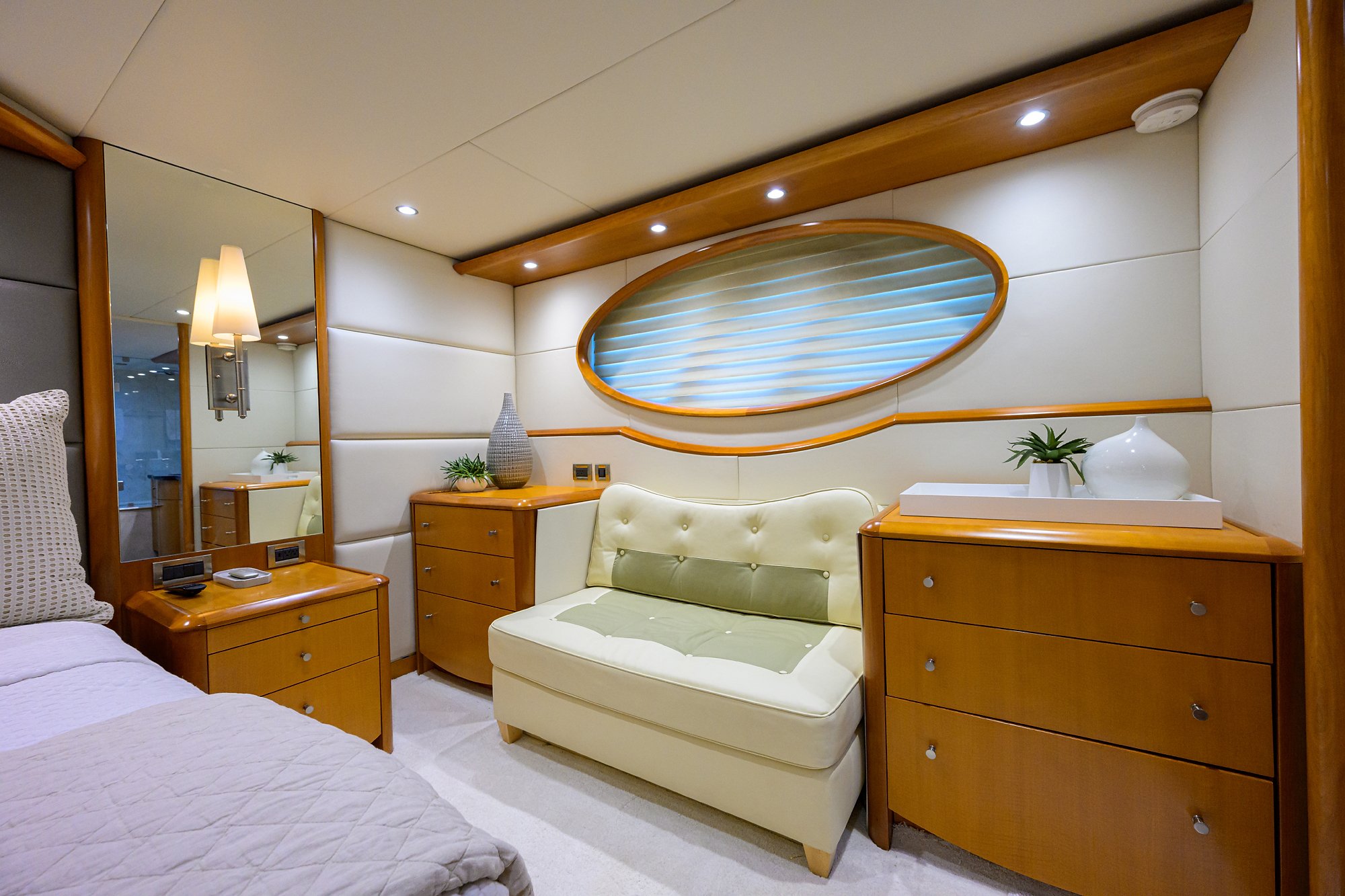 027 Master Stateroom.jpg