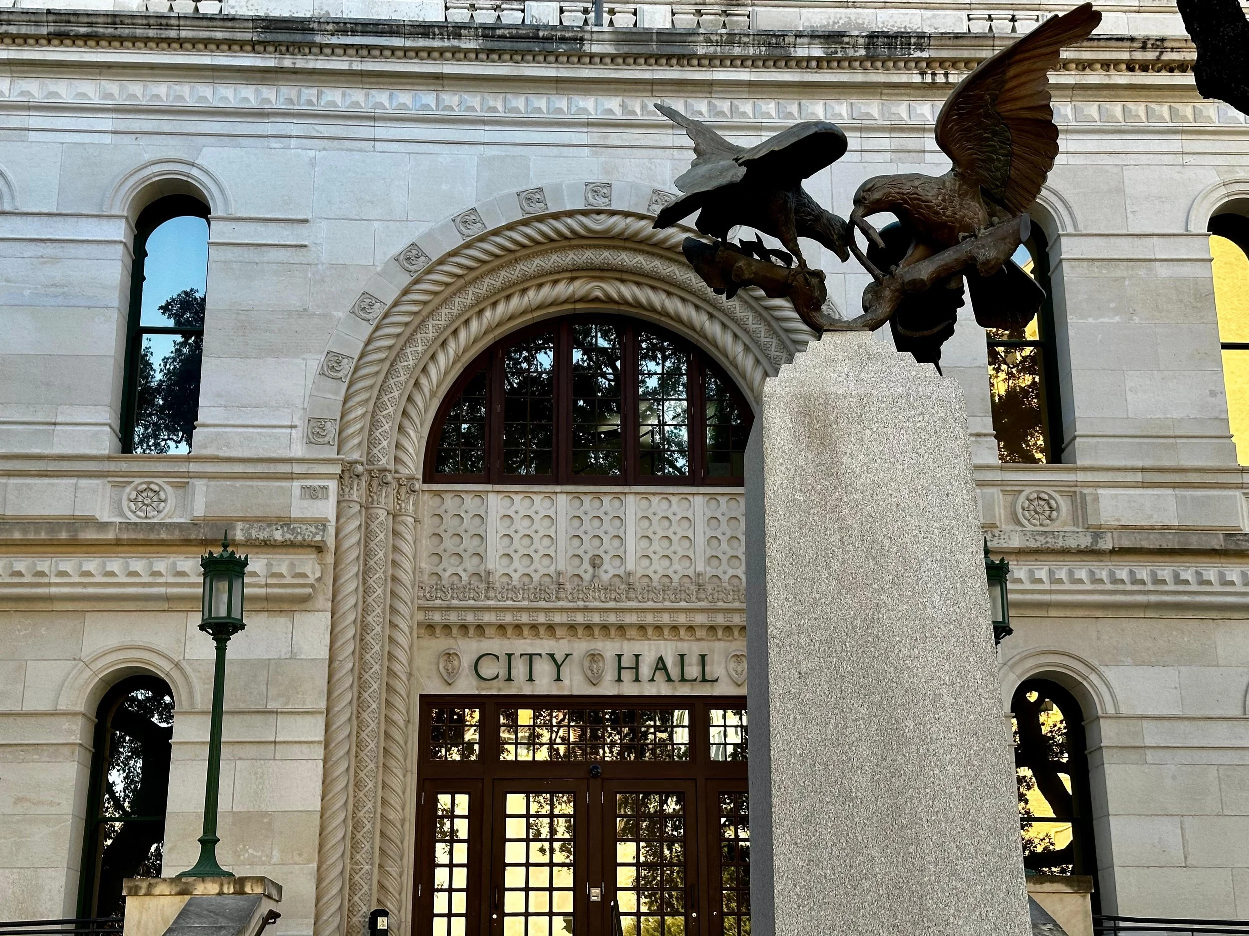 Monument to the Hispanics.jpg