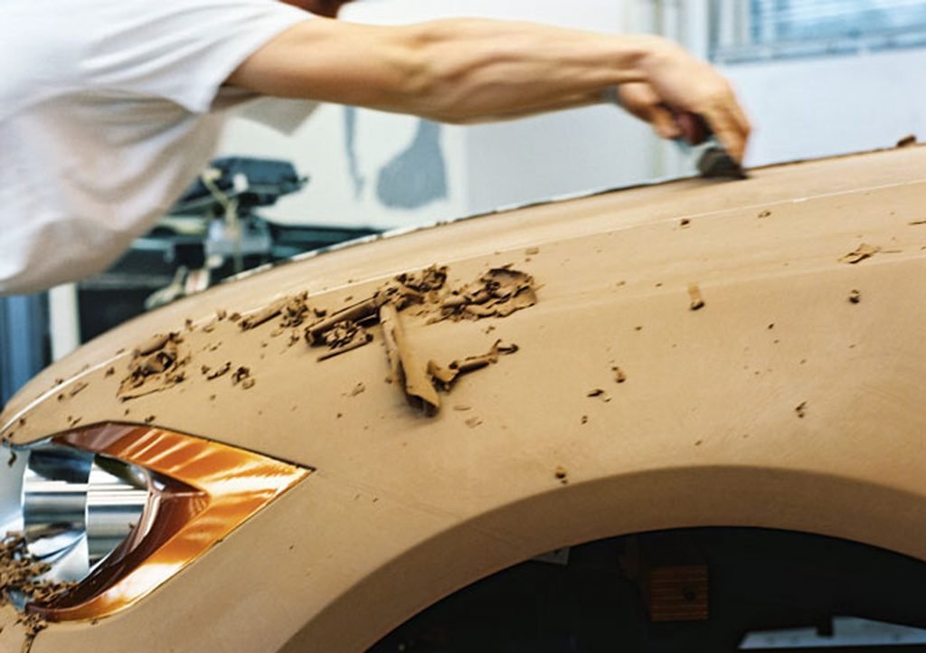 MOTOLABS: Jesse Lessard - Clay Sculpting Lecture & Demo