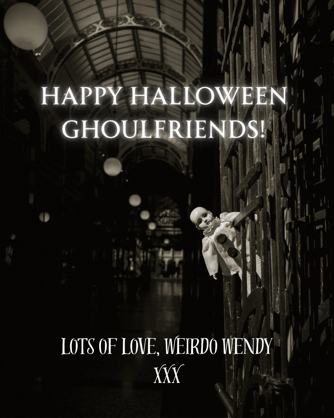 The best day of the year has finally arrived! 

The veil will be thin from now until the end of the year, so book yourself onto one of our ghost tours at the time you're most likely to see something creepy out of the corner of your eye. 👀

Our Hallo