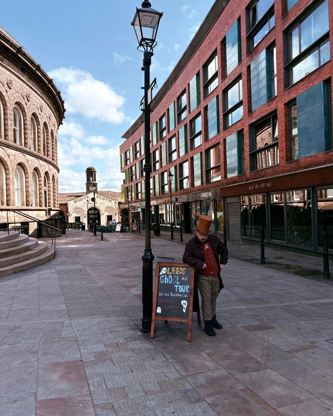 ⚠️ MISSING: LEEDS GHOST TOUR BLACKBOARD ⚠️

Hi everyone, we're sorry to say our Leeds Ghost Tour blackboard and flier holder has gone missing AGAIN. 

It's getting really bloody annoying now frankly, we're not a big business and we have no brick and 