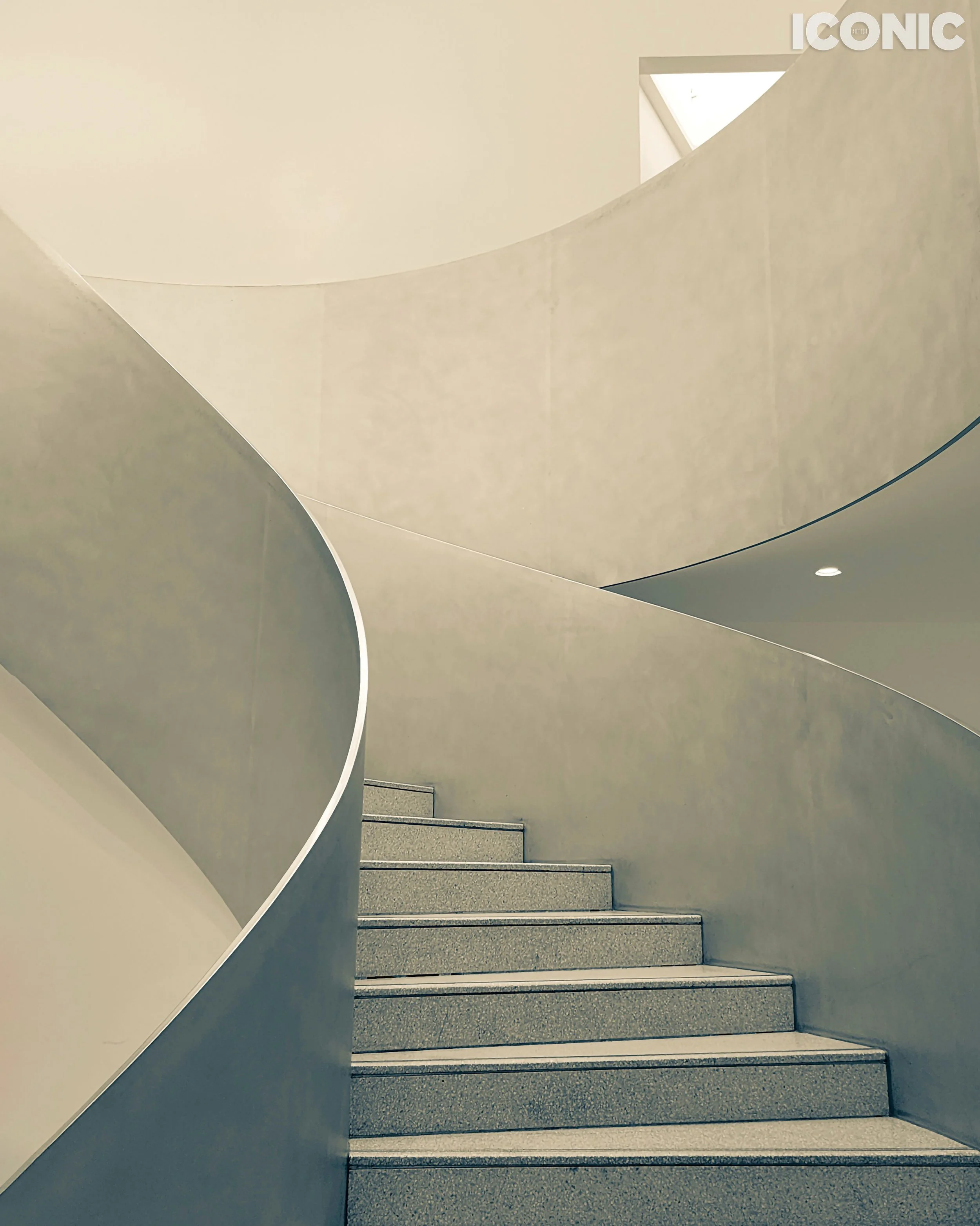 PHOTO BY
Ksenia Mirnaya
.