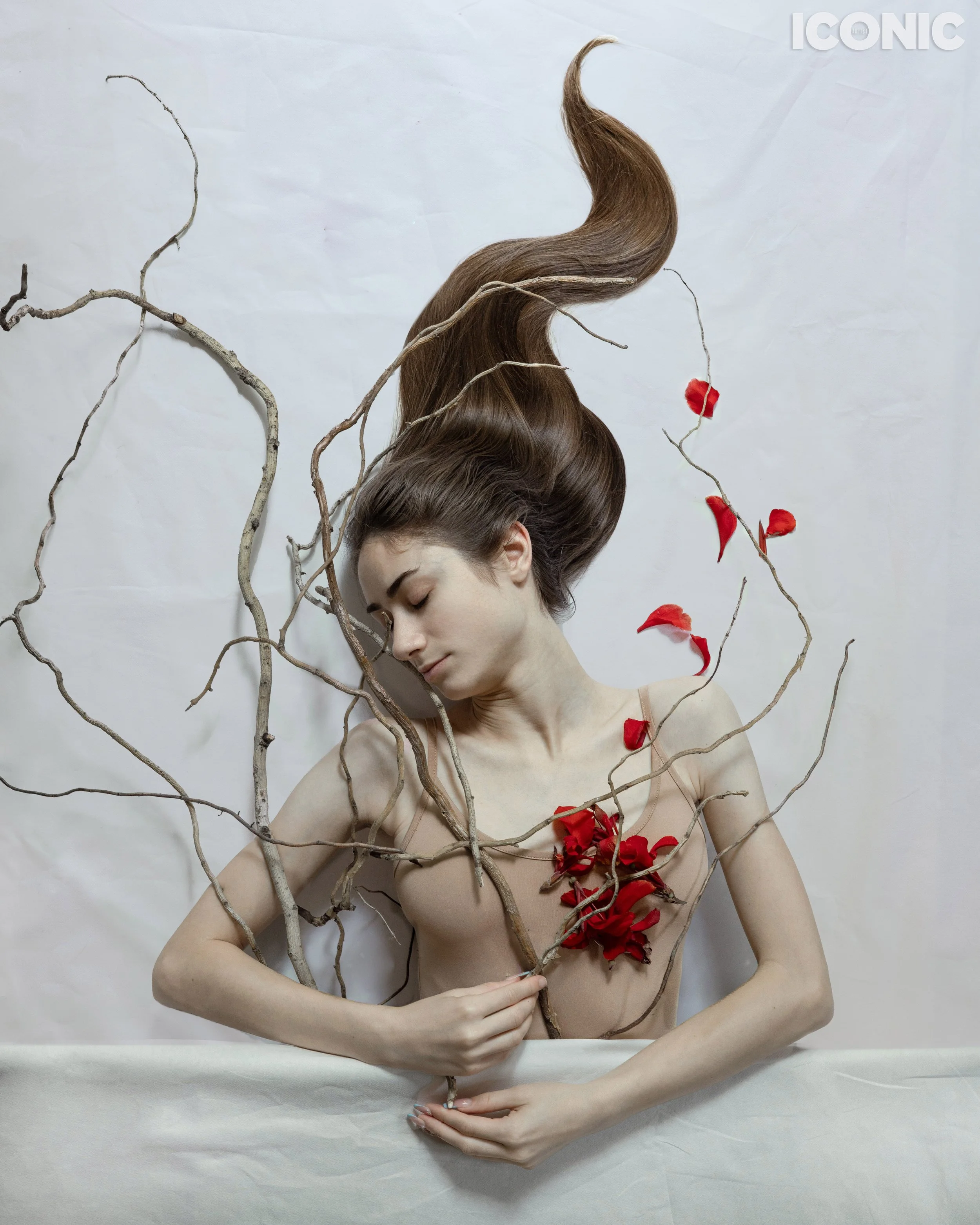 PHOTO BY
Alena Kaplina
.