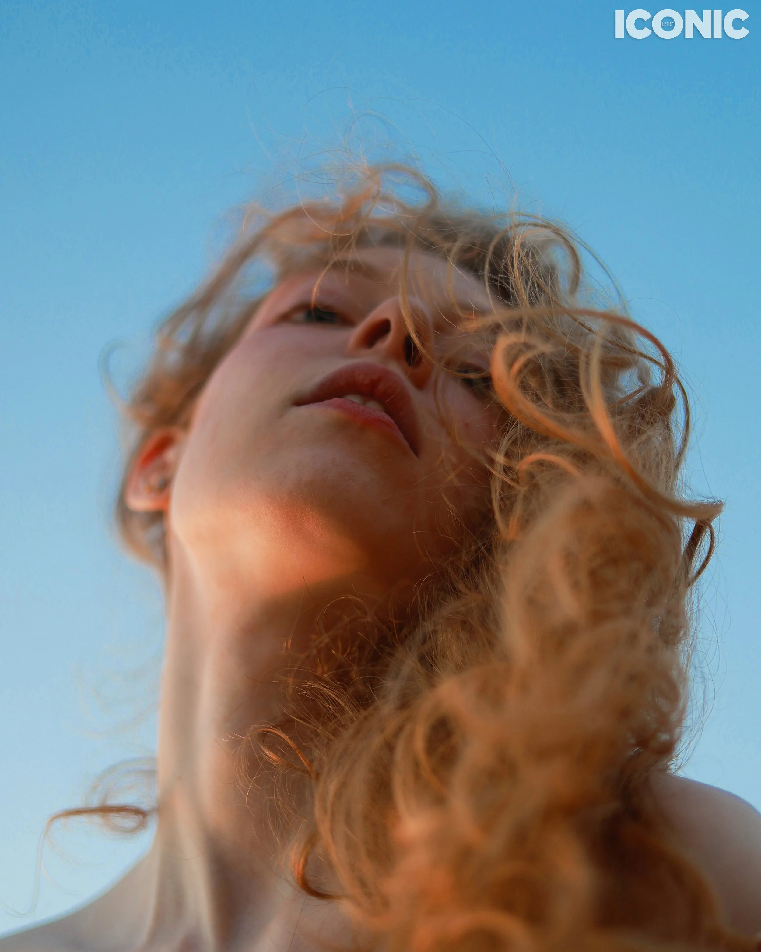 PHOTO BY
Anna Strelzov
.