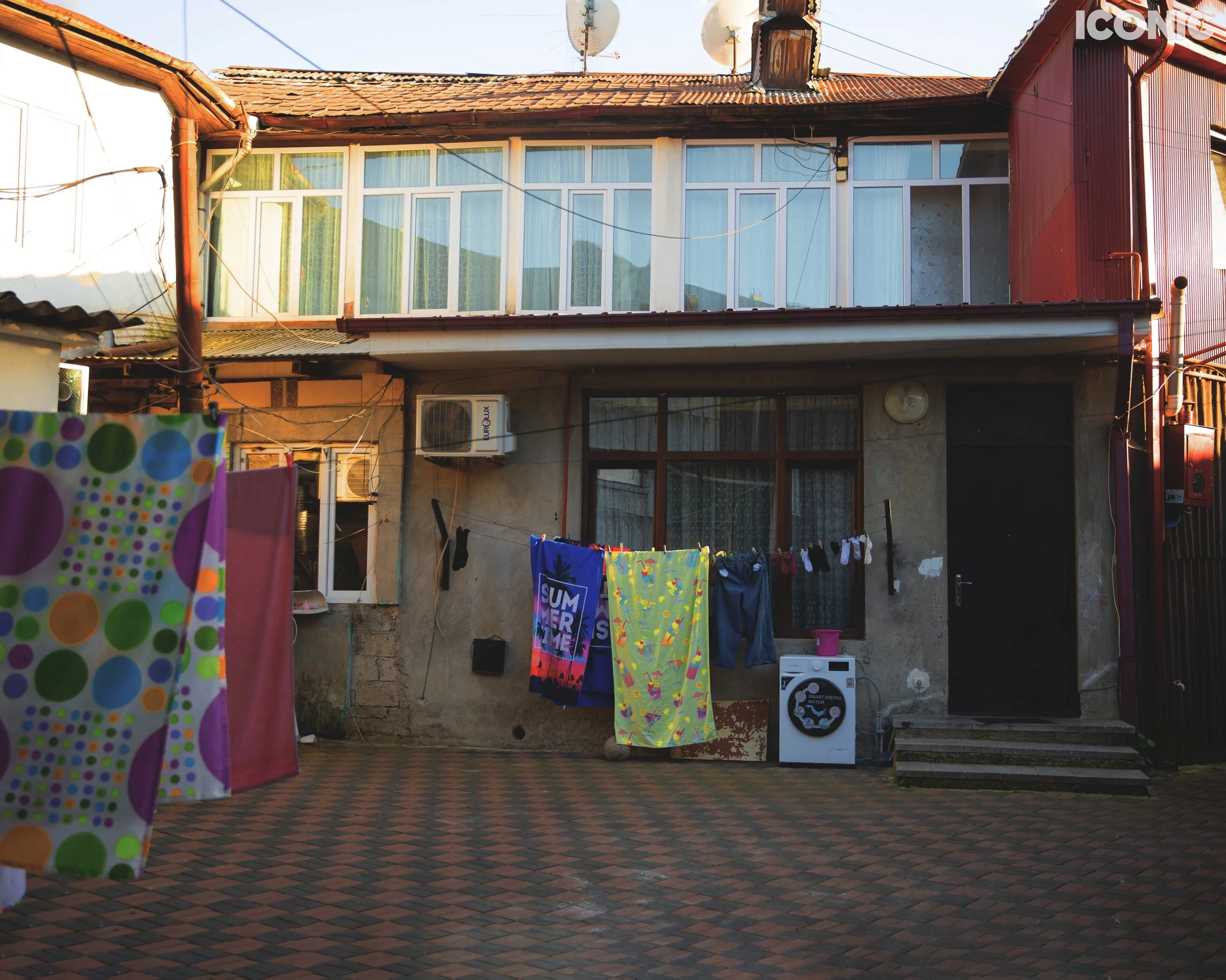 PHOTO BY
Irina Kochetkova
.